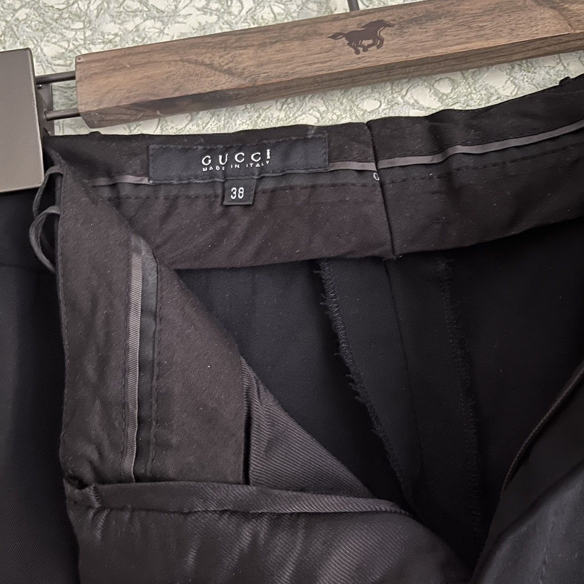 Gucci × Tom Ford AW01 Asymmetric Side Zip Trousers Size 26" / US 2 / IT 38 - 9 Thumbnail