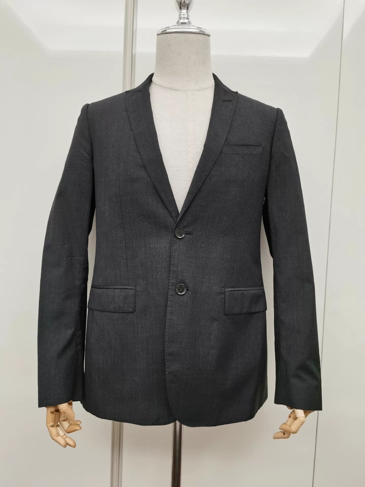 Burberry Burberry Dark Check Wool Suit 48 (Worn 1-2 Times) Size 48R - 1 Thumbnail