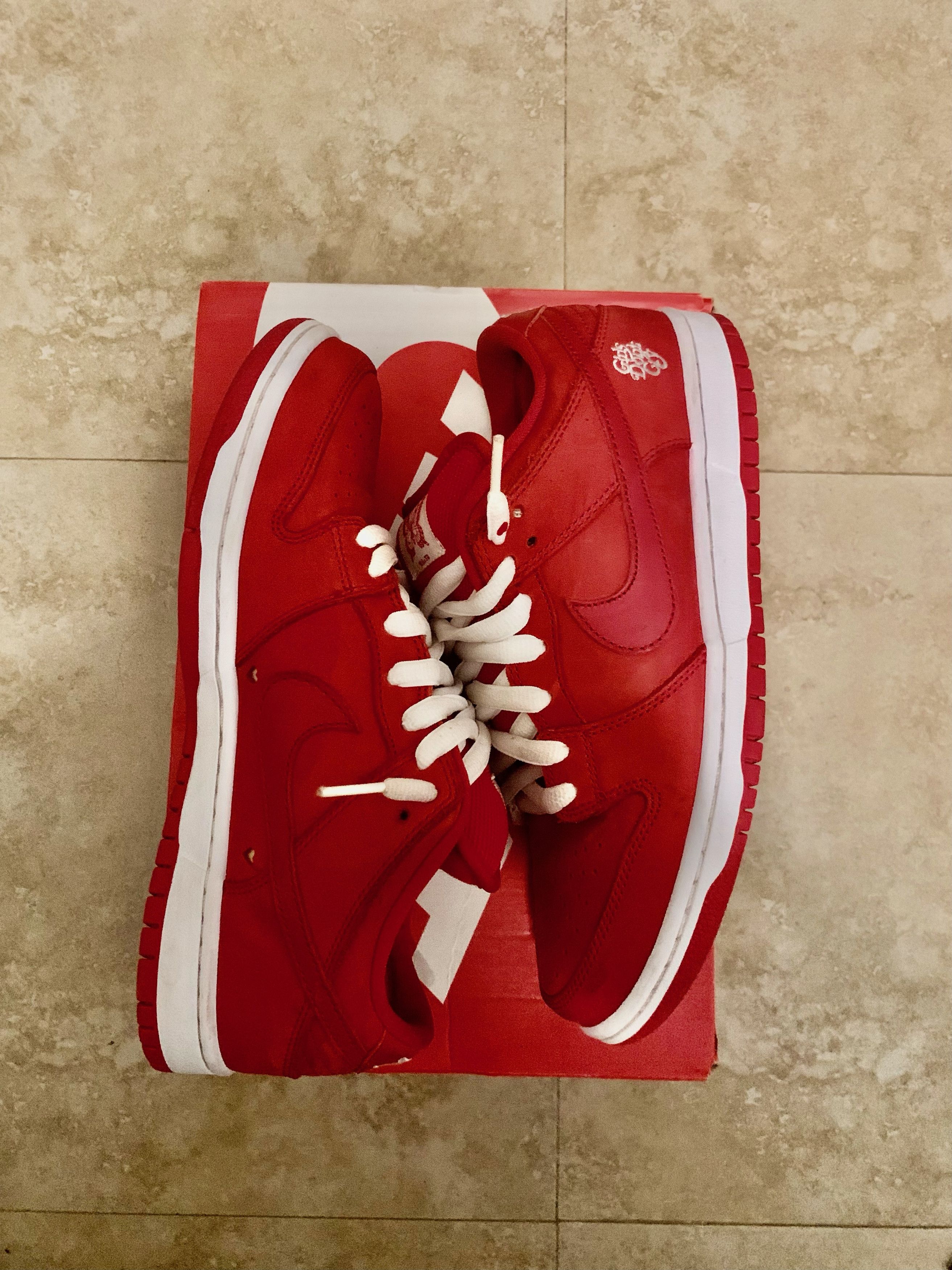 Nike Nike SB Dunk Low Pro QS x Girls Don