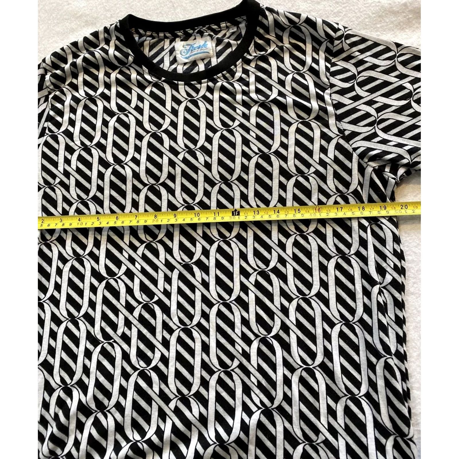 Vintage Fresh T Shirt Mens OG Graphic Black White L / 2-16 - Fitted Fresh Casual Mens Shirt Size L Black White OG Graphic Size US L / EU 52-54 / 3 - 5 Thumbnail
