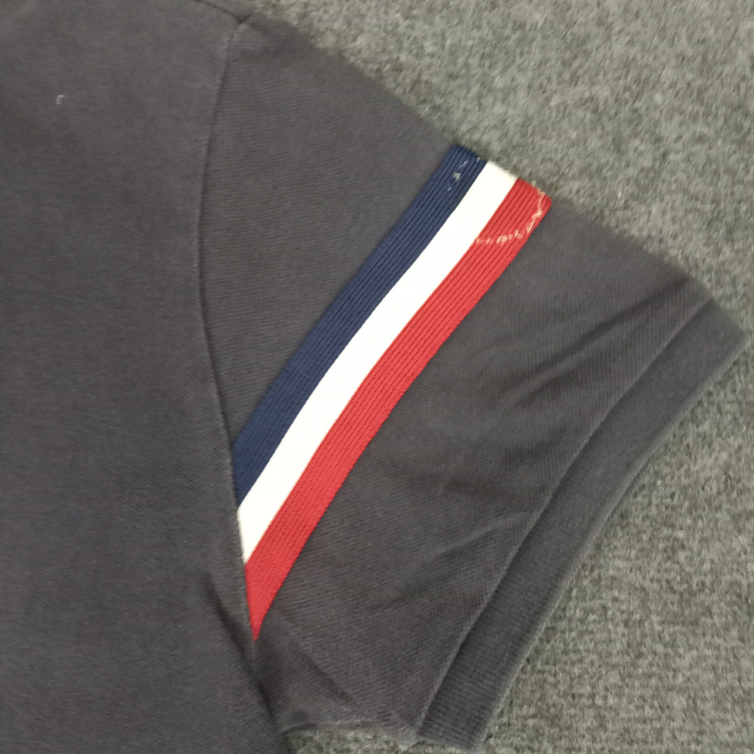 Vintage Italian Brand Moncler Italian Brand Polos Size US L / EU 52-54 / 3 - 4 Thumbnail