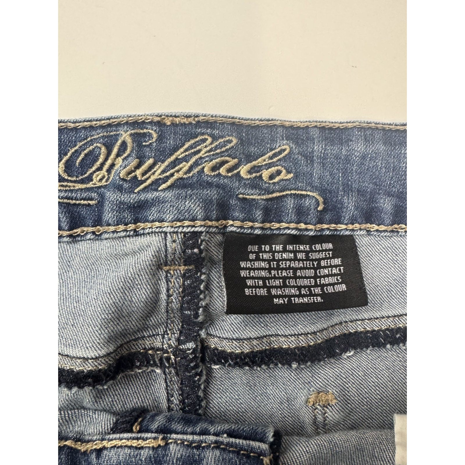 Other Buffalo David Bitton Jorts Samuella Mid-Rise Bermuda 10 / 30 Size 32" / US 10 / IT 46 - 11 Thumbnail