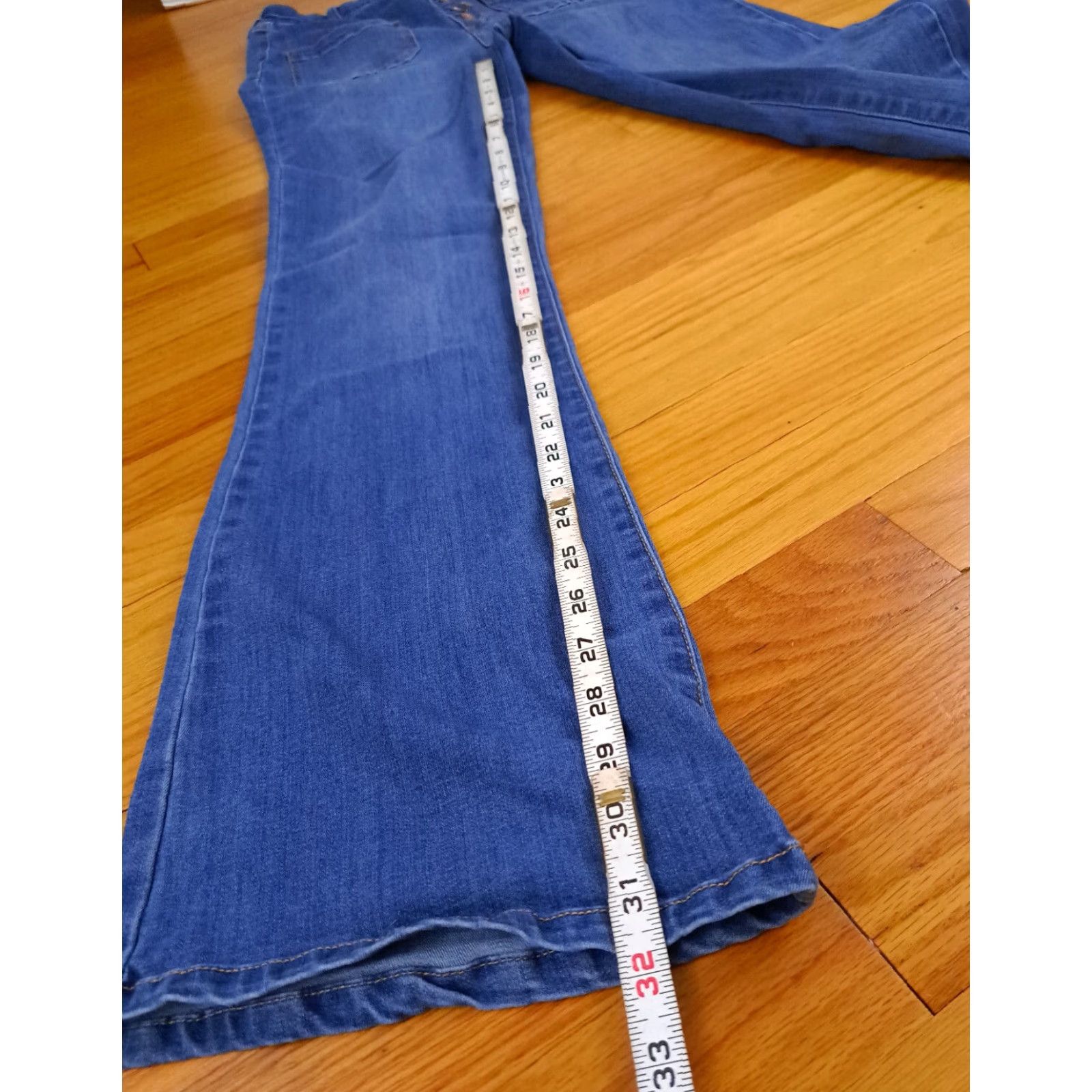 Fashion Nova Fashion Nova Jeans Woman Flared Denim Button Fly 26 in 30 in Blue 11/30 Regular Women’s Size 32" / US 10 / IT 46 - 2 Thumbnail