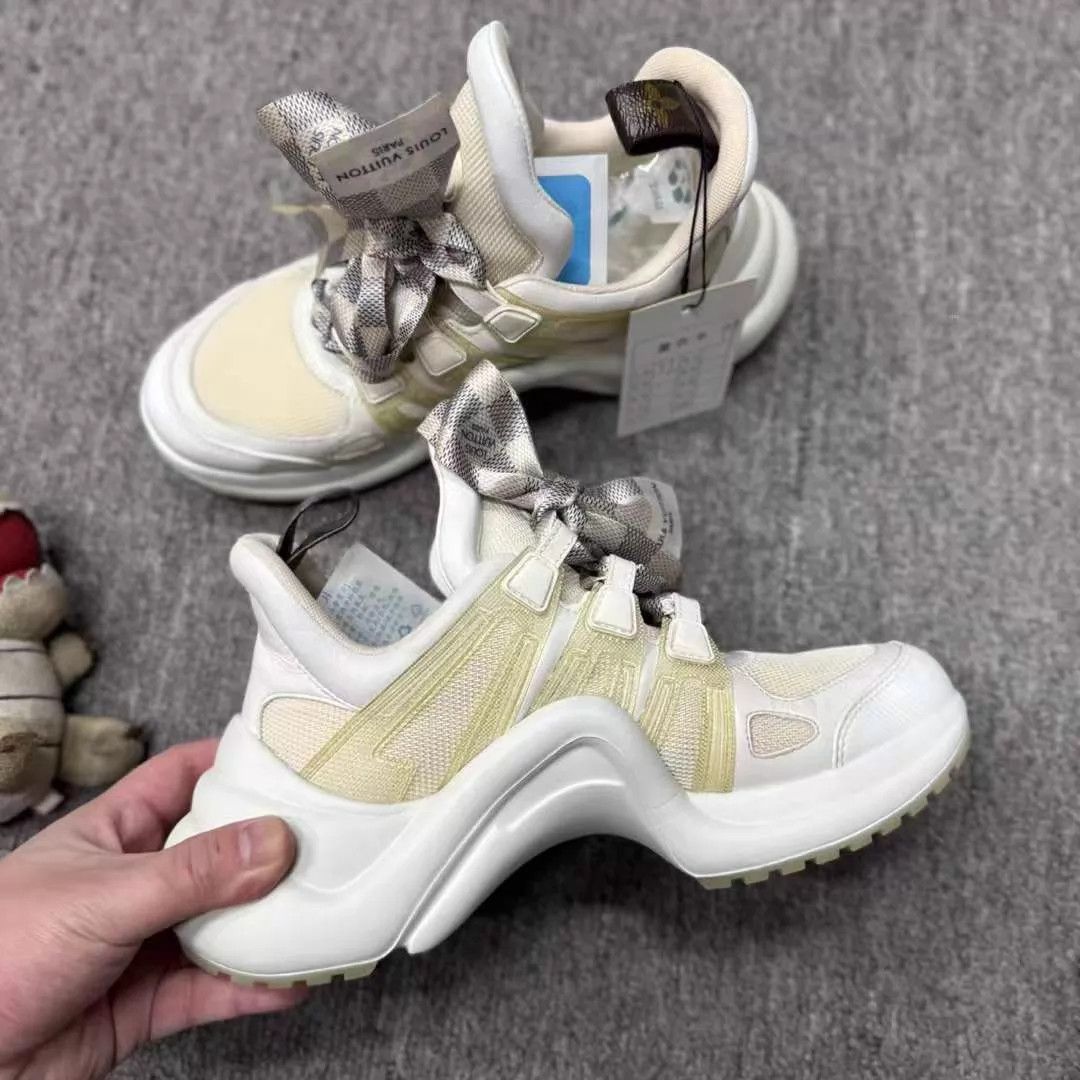 Louis Vuitton Louis Vuitton Bow Detail Dad Sneaker Women's 37 Size US 6.5 / IT 36.5 - 3 Thumbnail