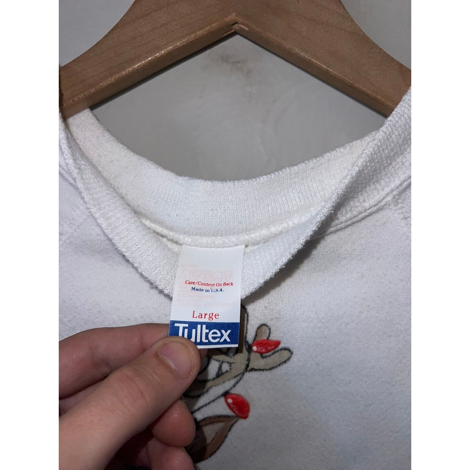 Tultex Vintage Reindeer Sweatshirt Tultex White Christmas 80s L Size US L / EU 52-54 / 3 - 9 Thumbnail