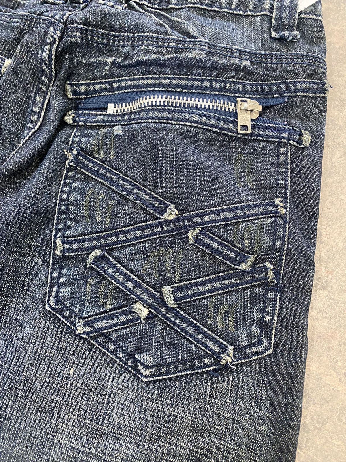 Le Grande Bleu (L.G.B.) VINTAGE OELYNO ITALY JEANS STONE WASHED LGB PUNK Size US 31 - 14 Thumbnail