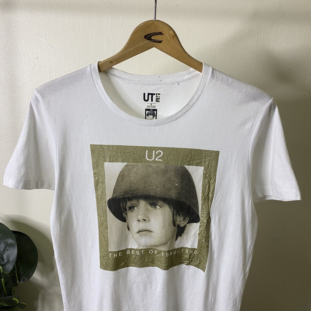 Band Tees U2 The Best of 1980–1990 x Uniqlo Collaboration T Shirt Size US S / EU 44-46 / 1 - 2 Thumbnail