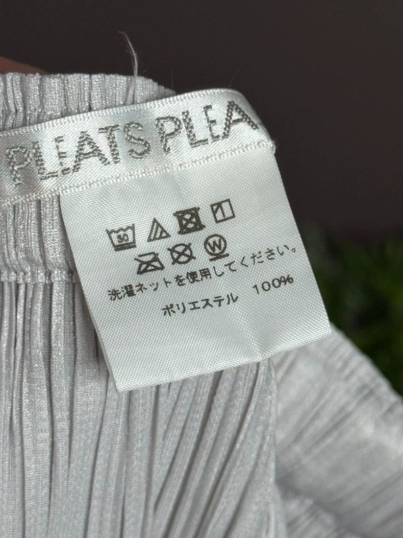 Issey Miyake Issey Miyake size:2 Grey pleated skirt Size 22" - 3 Thumbnail