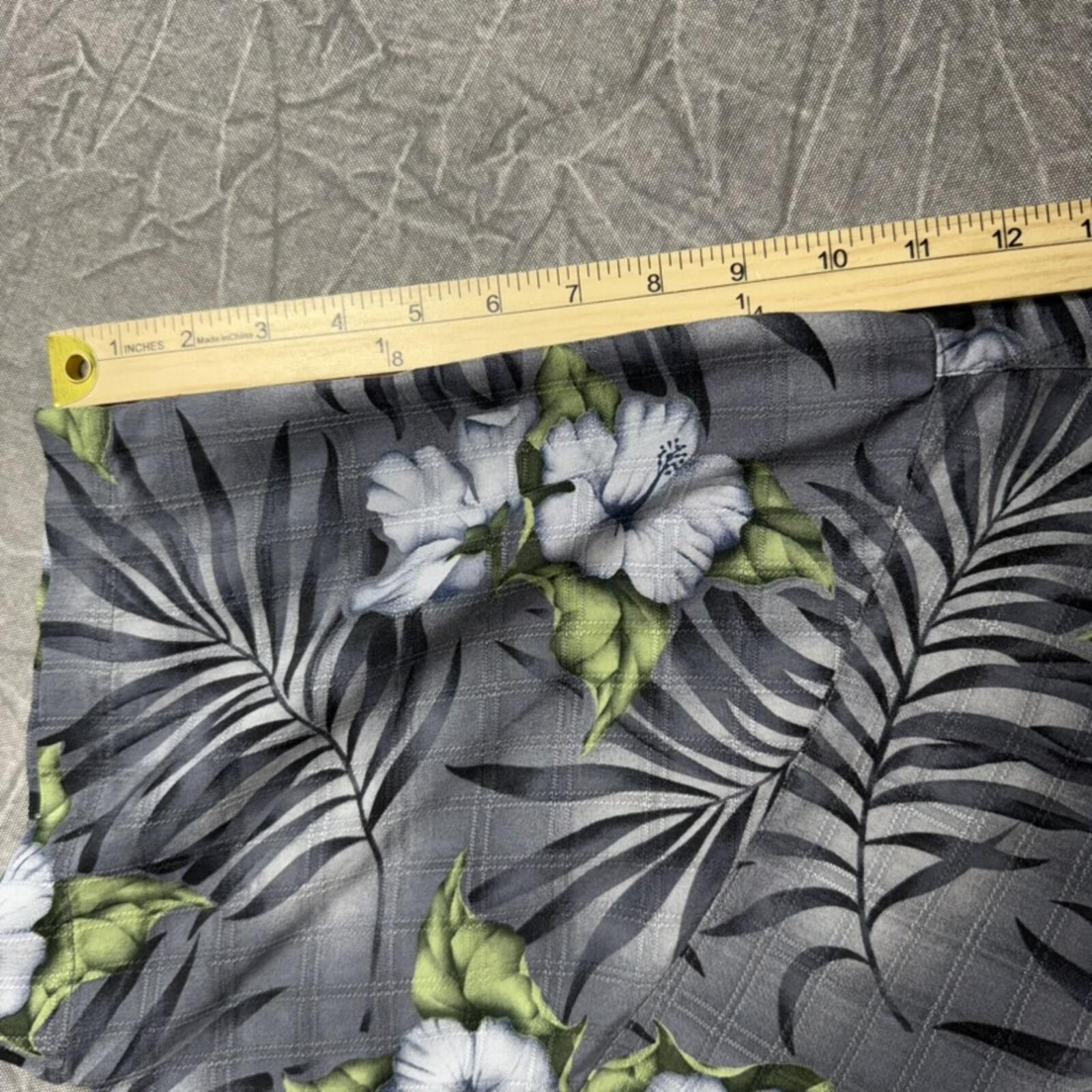 Tommy Bahama Tommy Bahama Shirt Men's M Grey Flowers Silk VTG Size US M / EU 48-50 / 2 - 5 Thumbnail
