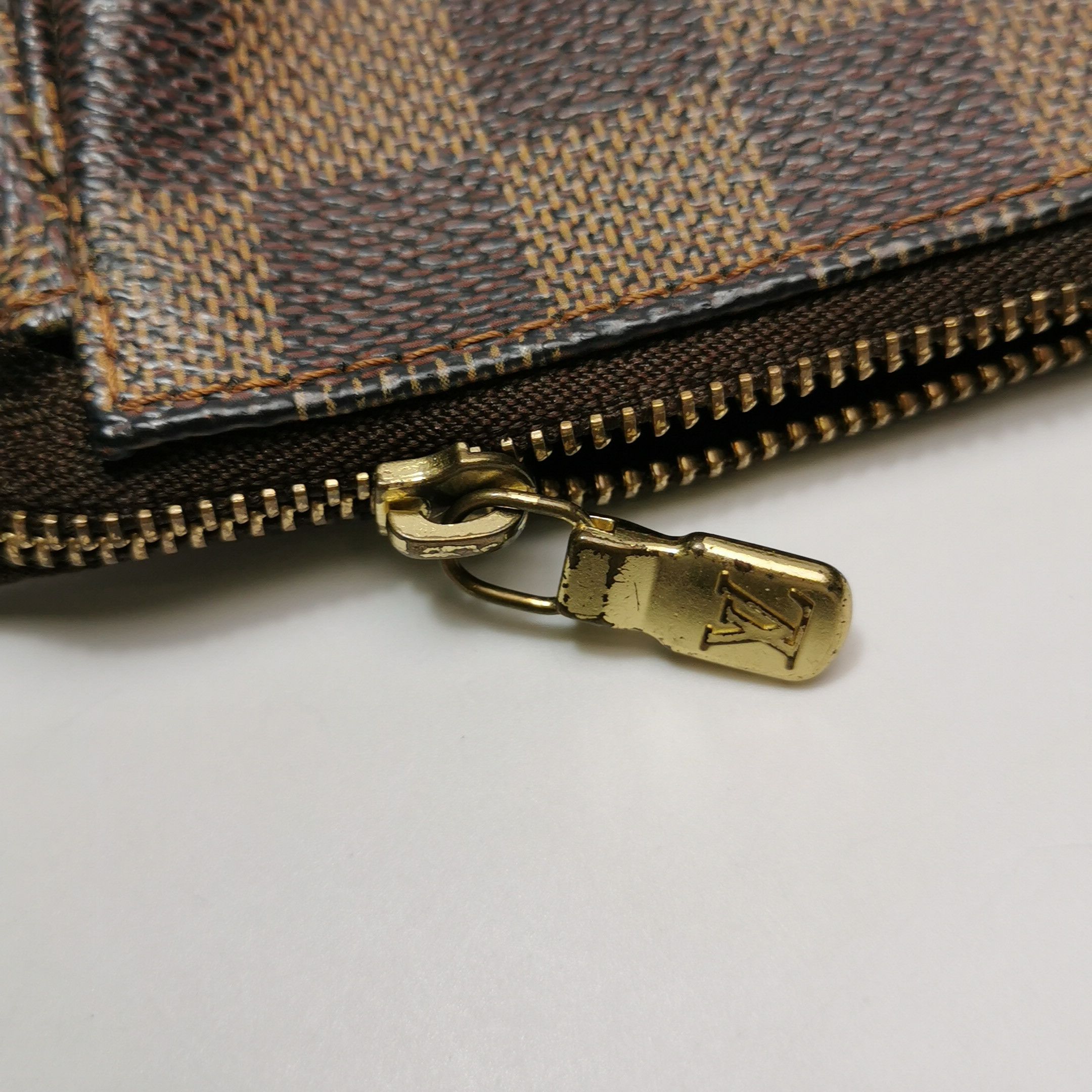 Louis Vuitton Louis Vuitton (LV) Accessories Mahjong Bag Cowhide Checkerb Size ONE SIZE - 7 Thumbnail