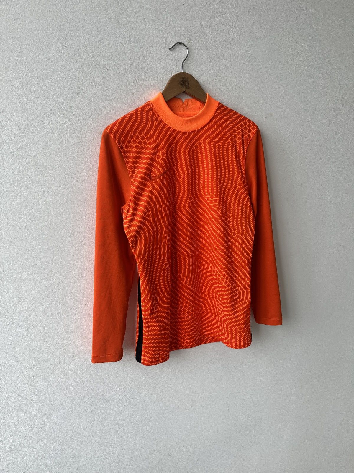 Nike Nike Dri-FIT Orange Long Sleeve Shirt, Size M, Athletic Fit Size US M / EU 48-50 / 2 - 2 Thumbnail