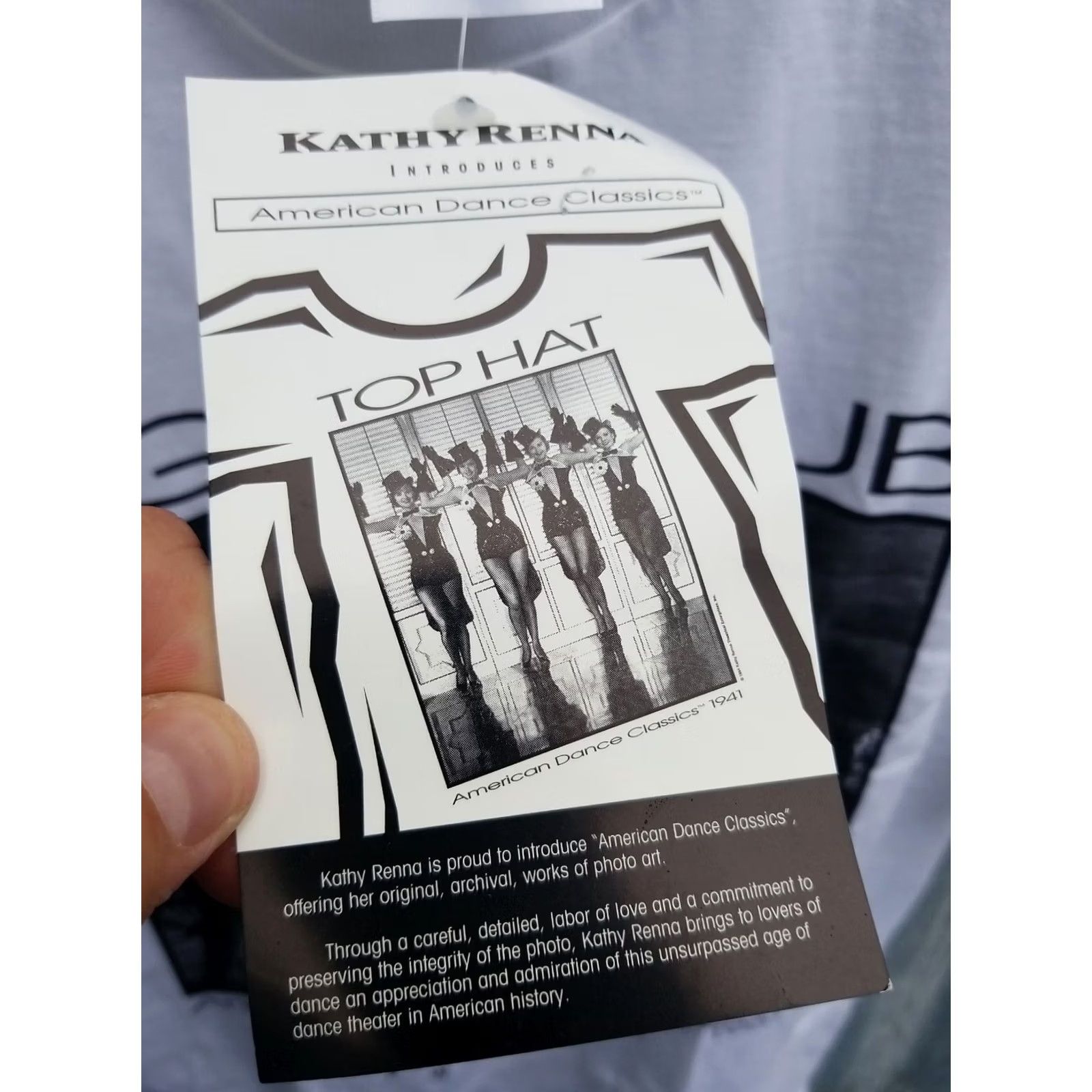 Hanes VINTAGE American Dance Classics New York 1961 Broadway Shirt Medium Kathy Renna Mens White Cotton Logo Band Music 90s Shirt Size US M / EU 48-50 / 2 - 2 Thumbnail