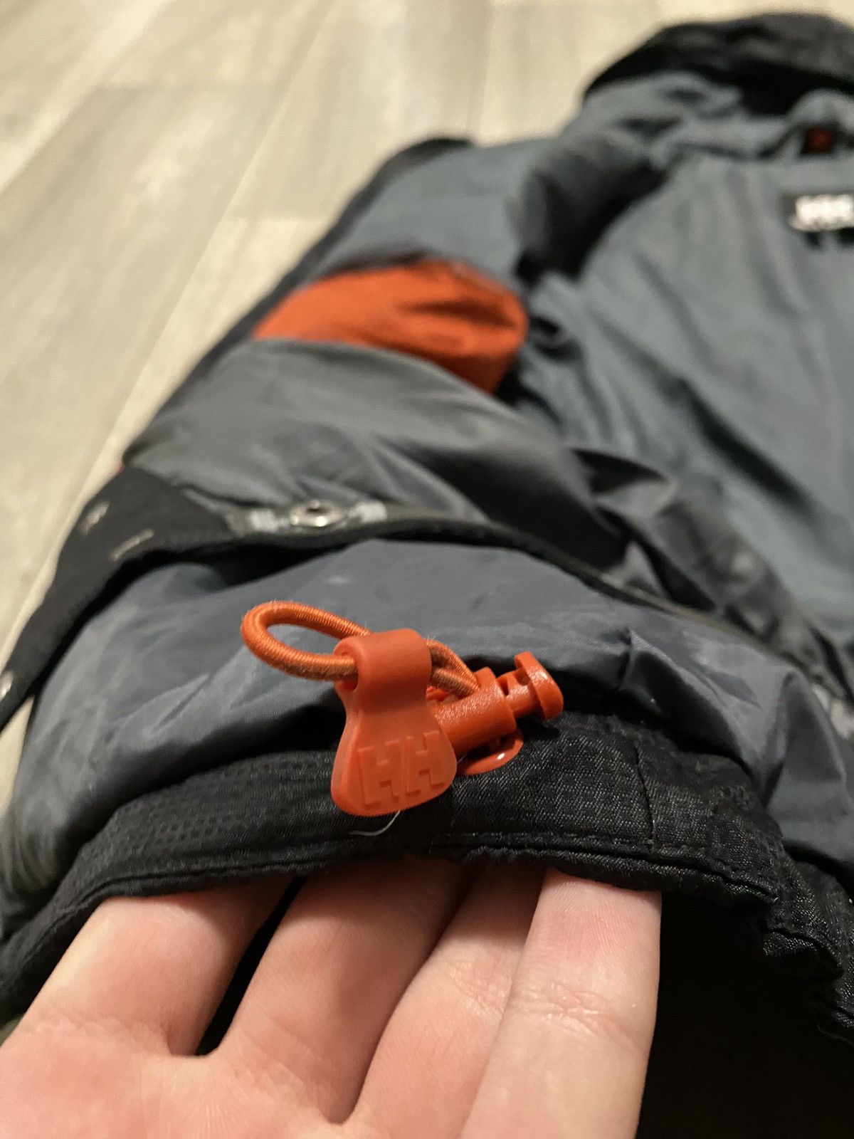 Helly Hansen Puffer Jacket Down Hally Hansen Black Hooded Warm Tightening Size US S / EU 44-46 / 1 - 5 Thumbnail