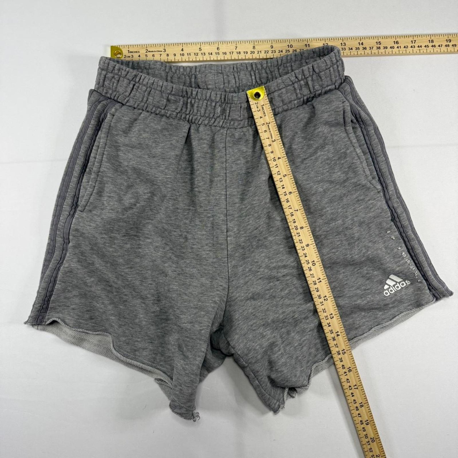 Adidas Adidas Grey Athletic Sweat Short Size Medium Size US 34 / EU 50 - 4 Thumbnail