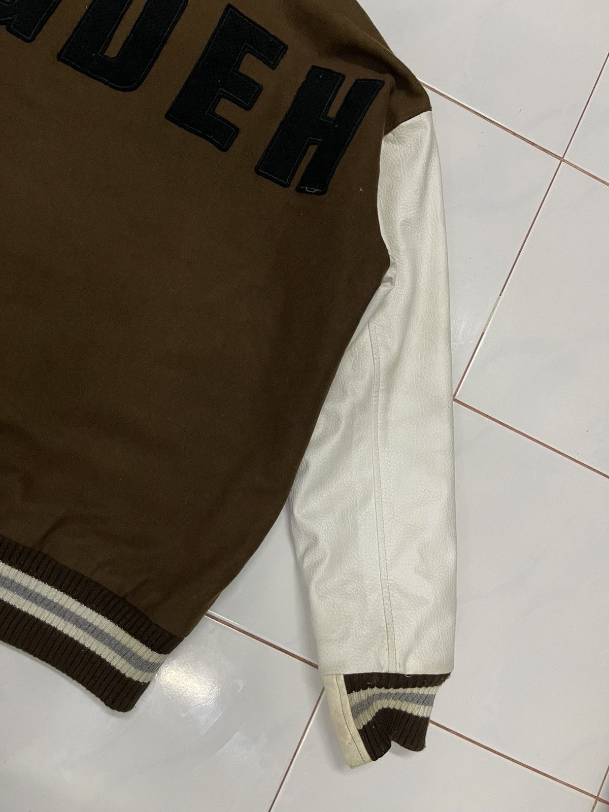 Fragment Design × Good Enough × Hiroshi Fujiwara 2000s GDEH HIROSHI FUJIWARA X FRAGMENT DESIGN VARSITY RARE Size US L / EU 52-54 / 3 - 19 Thumbnail