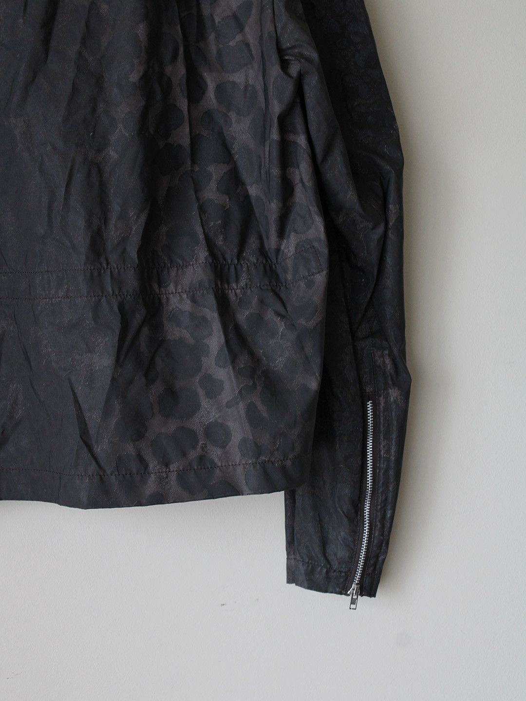 Helmut Lang SS19 Reflective Leopard Zip-up Jacket Size US L / EU 52-54 / 3 - 5 Thumbnail