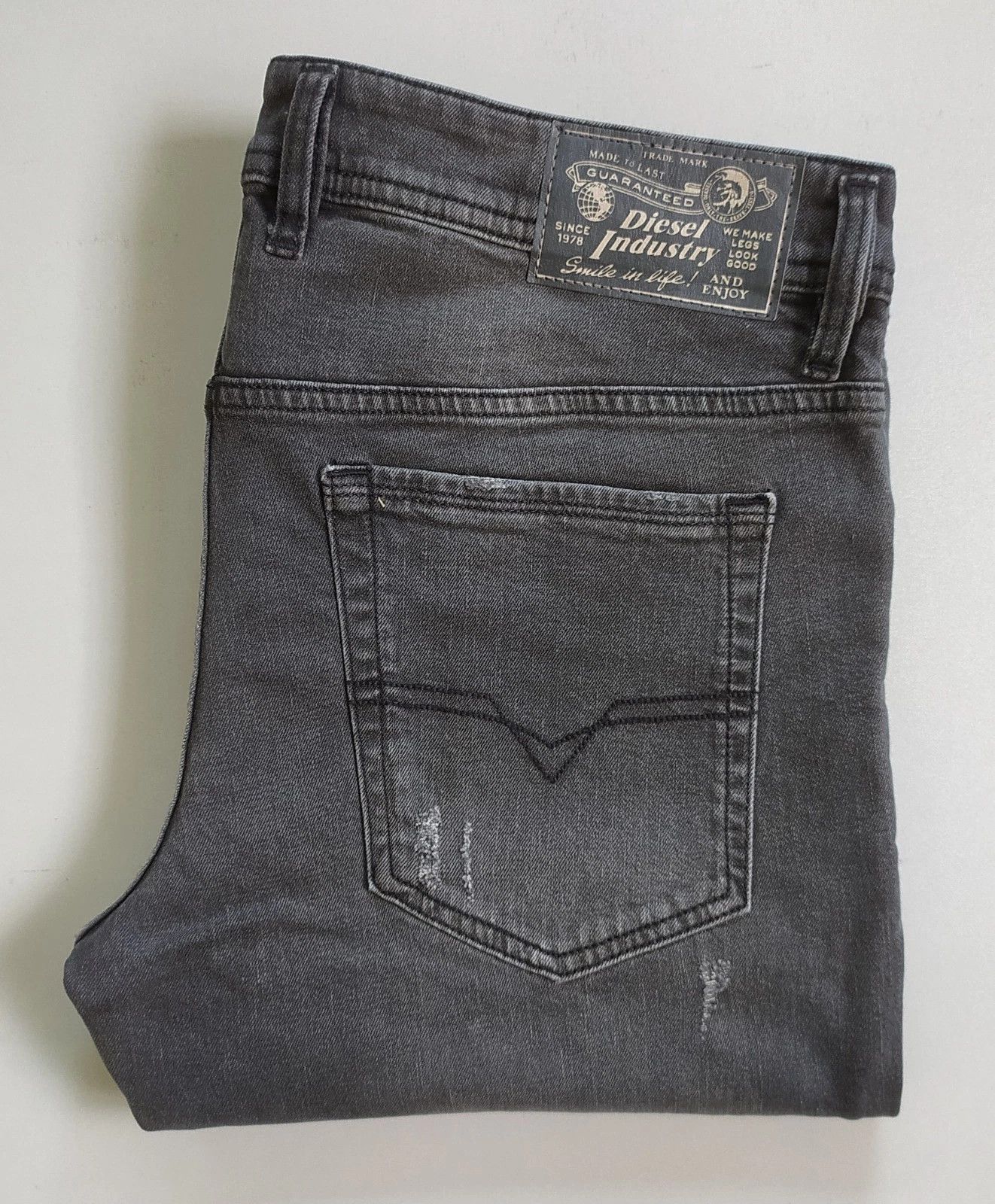 Diesel Diesel TROXER L.32 MENS JEANS SLTP/9997 Size US 36 / EU 52 - 1 Thumbnail