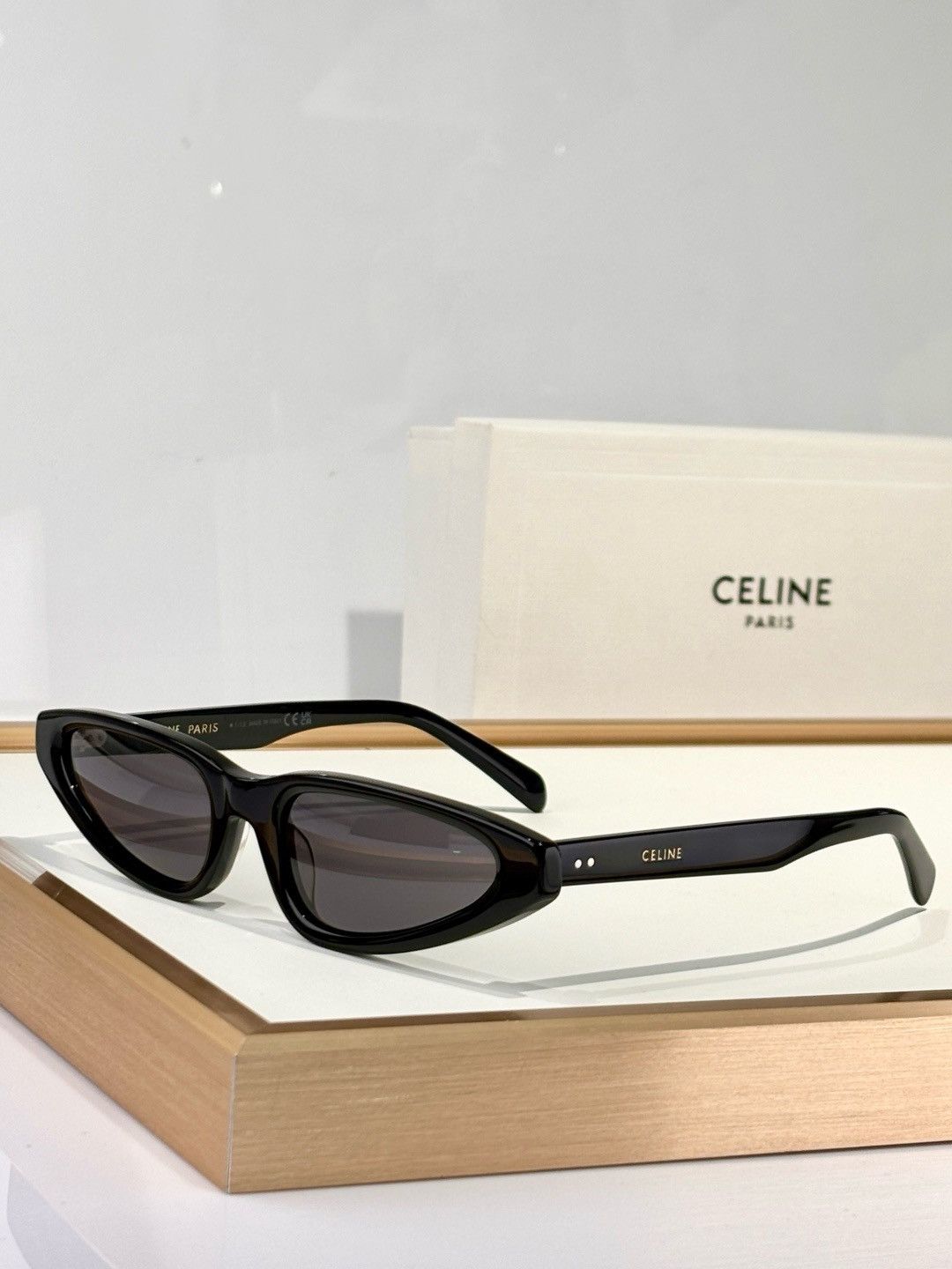 CELINE Black Cat-Eye Sunglasses – Elegant and Timeless