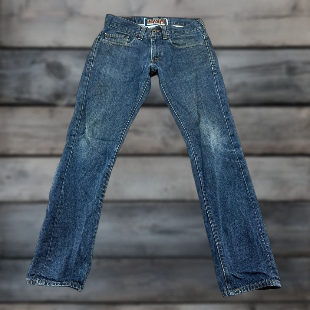 Levi's Levi's 511 Jeans Slim Straight Blue Denim 31x30 Men's Jeans Slim Fit Dark Wash 5-Pocket Cotton Cotton Logo Zipper Button Vintage? No (but keep). Size US 31 - 1 Thumbnail