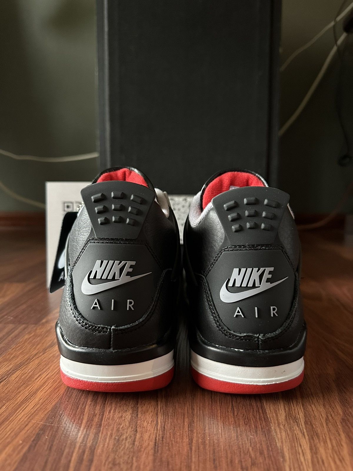 Jordan Brand Jordan 4 Retro Bred Reimagined (GS) Size 6.5Y/8W FQ8213-006 Size US 6.5 / EU 39-40 - 4 Thumbnail