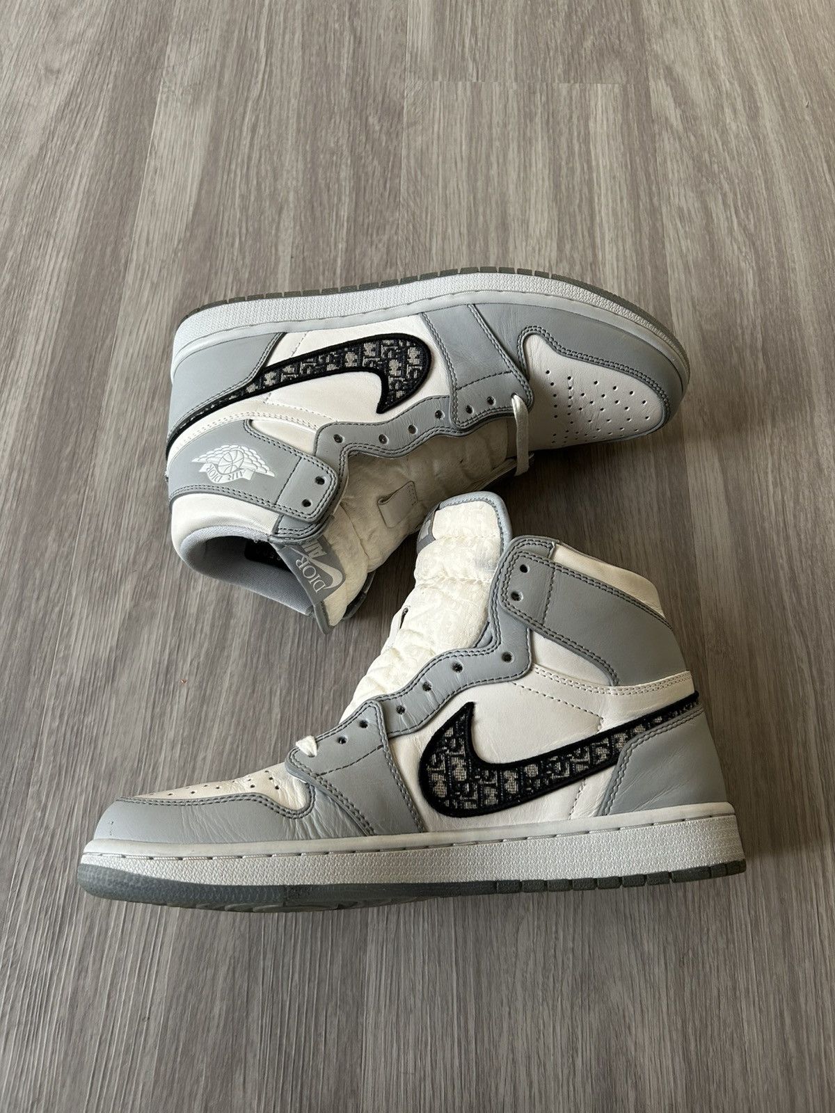 Dior × Jordan Brand Dior x Air Jordan Retro 1 High Size 8.5 Size US 8.5 / EU 41-42 - 2 Thumbnail