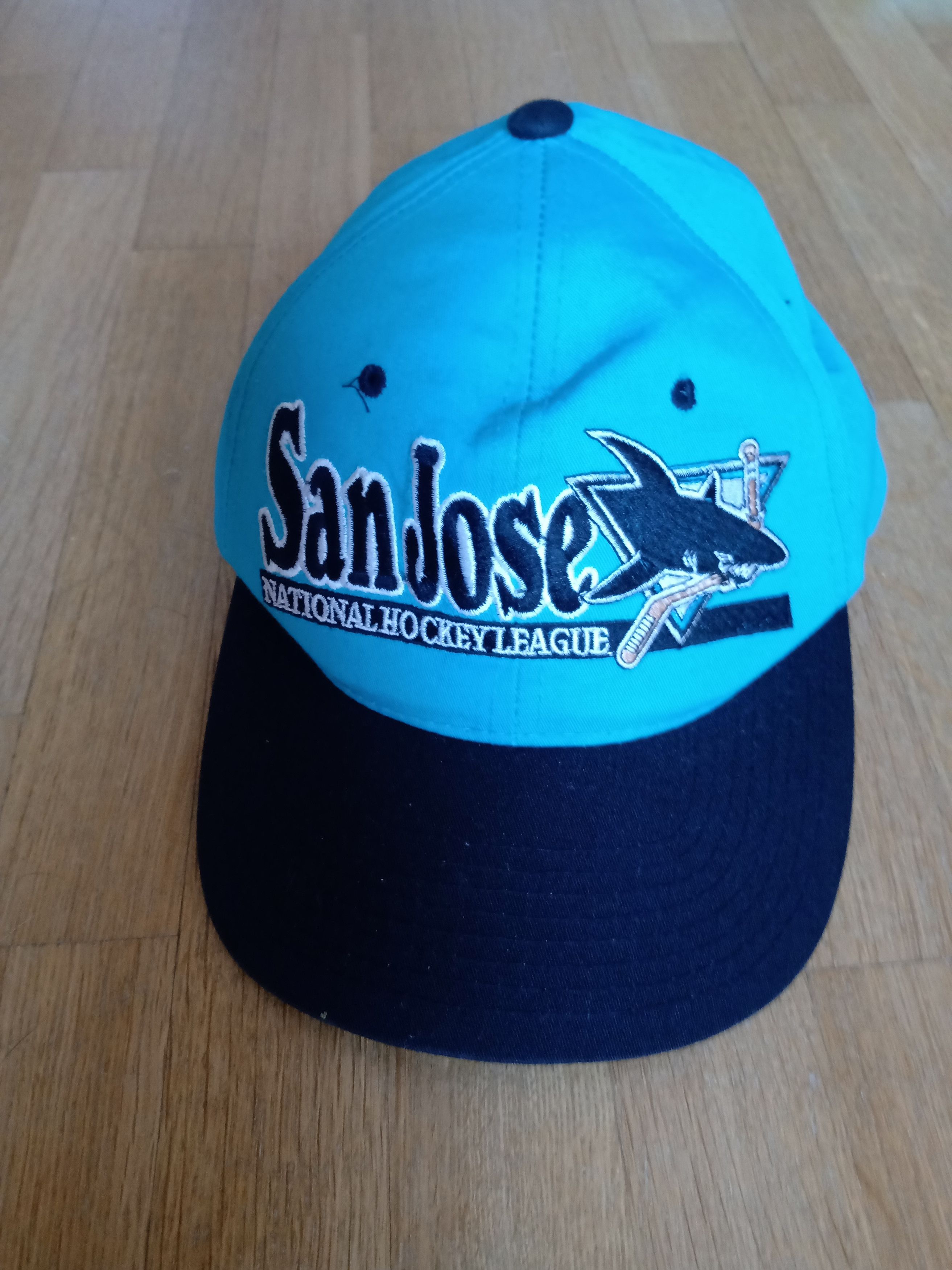 NHL × Starter × Vintage San Jose Sharks Vintage Starter Snapback Cap The Right Hat Size ONE SIZE - 1 Thumbnail