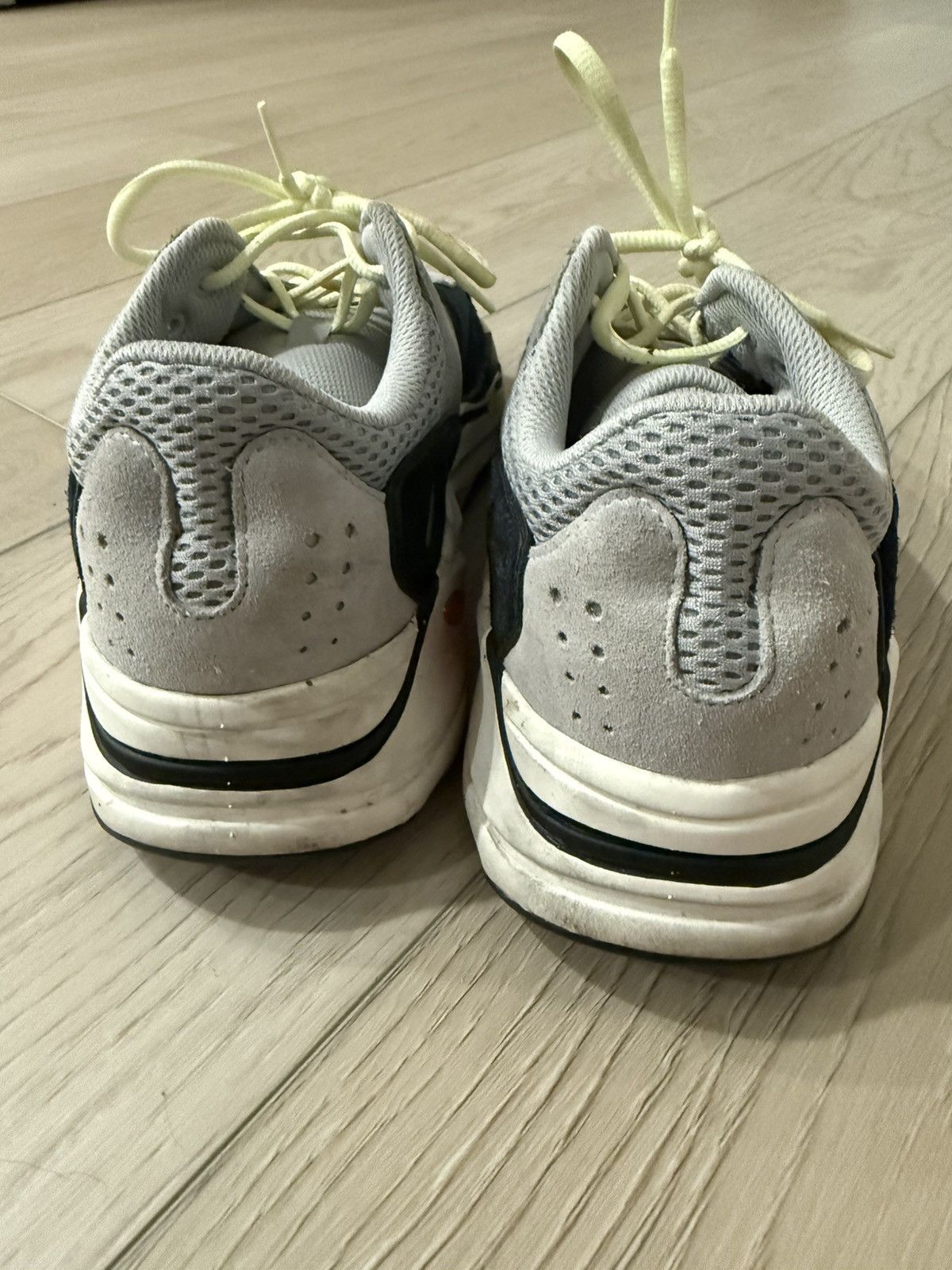 Adidas Yeezy 700 wave runner Size US 10.5 / EU 43-44 - 4 Thumbnail