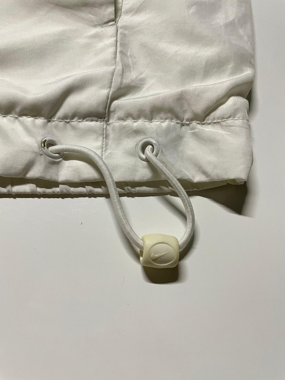 Nike Nike logo center embroidered sportwear windbreaker jacket Size US L / EU 52-54 / 3 - 3 Thumbnail