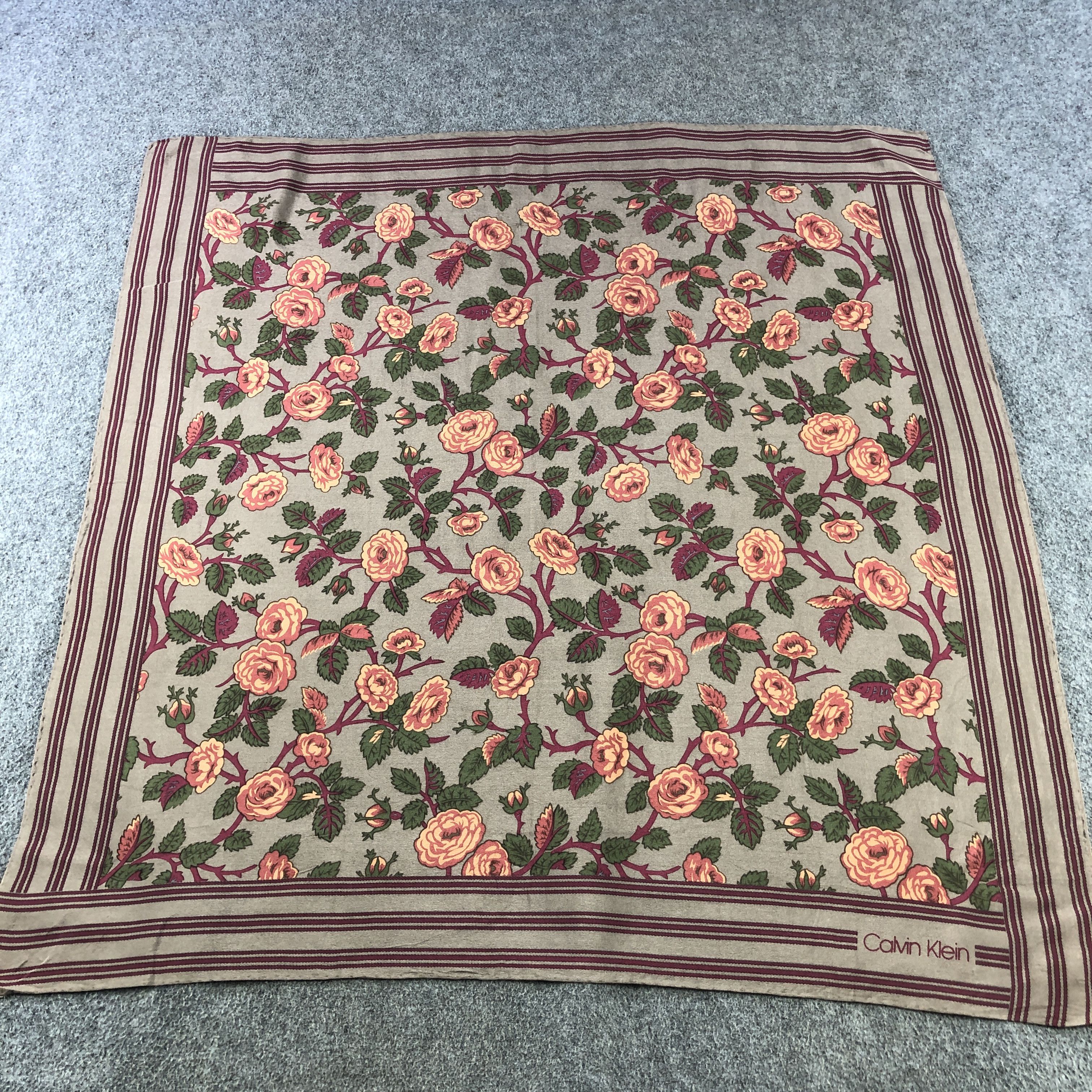 Calvin Klein Vintage Calvin Klein Floral Hand Rolled Silk Scarf M1292 Size ONE SIZE - 2 Thumbnail