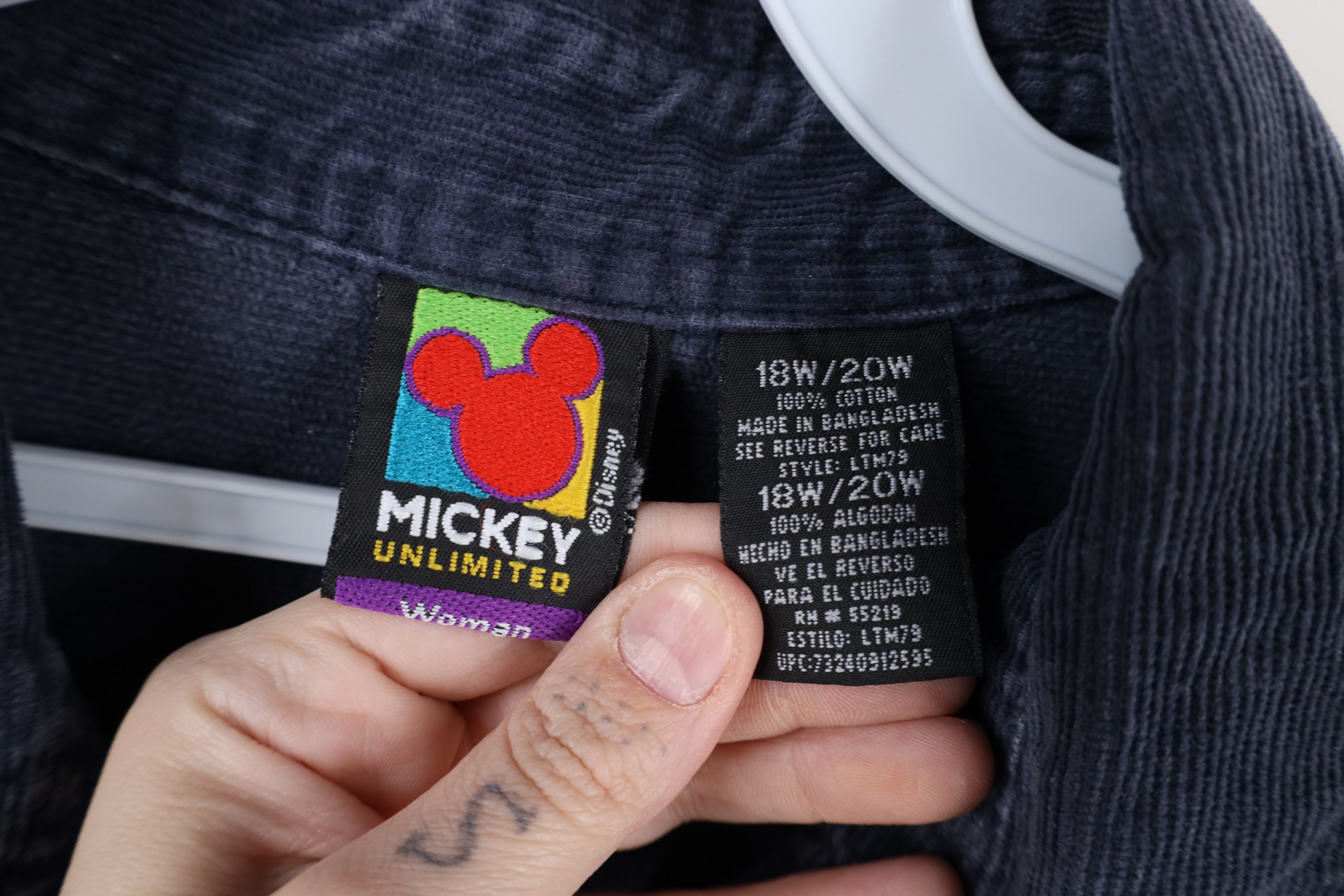 Disney × Vintage Vintage 90s Disney Mickey and Friends Corduroy Button Shirt Size XXL / US 16-18 / IT 52-54 - 11 Thumbnail
