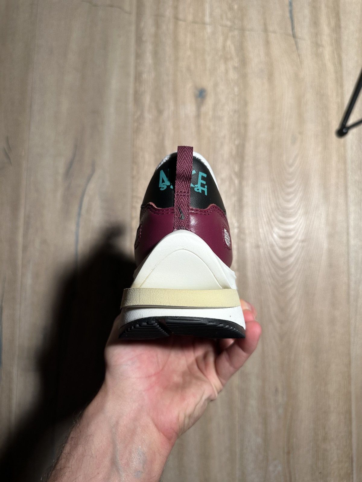 Nike × Sacai Nike Vaporwaffle sacai Villain Red Neptune Green in size 44 Size US 10 / EU 43 - 7 Thumbnail