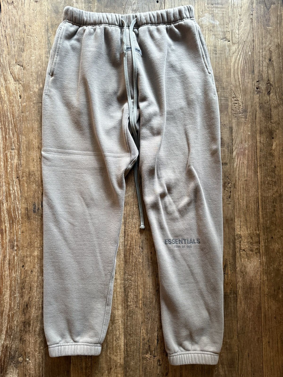 Fear of God Fear of God Essentials Sweatpants Cement Size US 32 / EU 48 - 1 Thumbnail