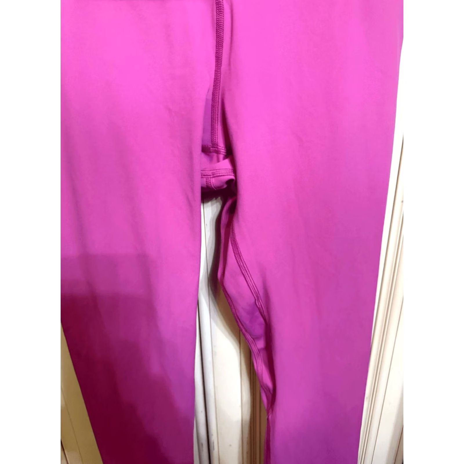 Lululemon Lululemon Women's Leggings Pink Size 6 Athletic Pull On High-Rise Size 28" / US 6 / IT 42 - 3 Thumbnail
