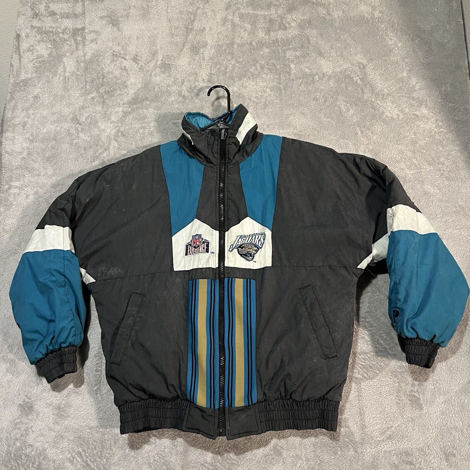 Pro Player Jacksonville Jaguars Pro Player Jacket Mens S Reversible NFL Size US S / EU 44-46 / 1 - 1 Thumbnail