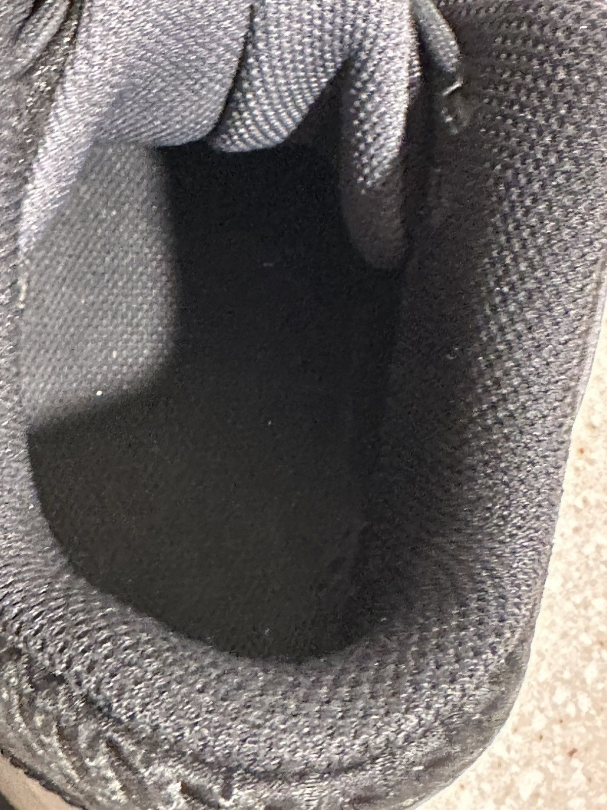 Jordan Brand Nike Air Jordan Max Aura 3 Triple Black Leather Mid Top 8 Size US 8 / EU 41 - 10 Thumbnail