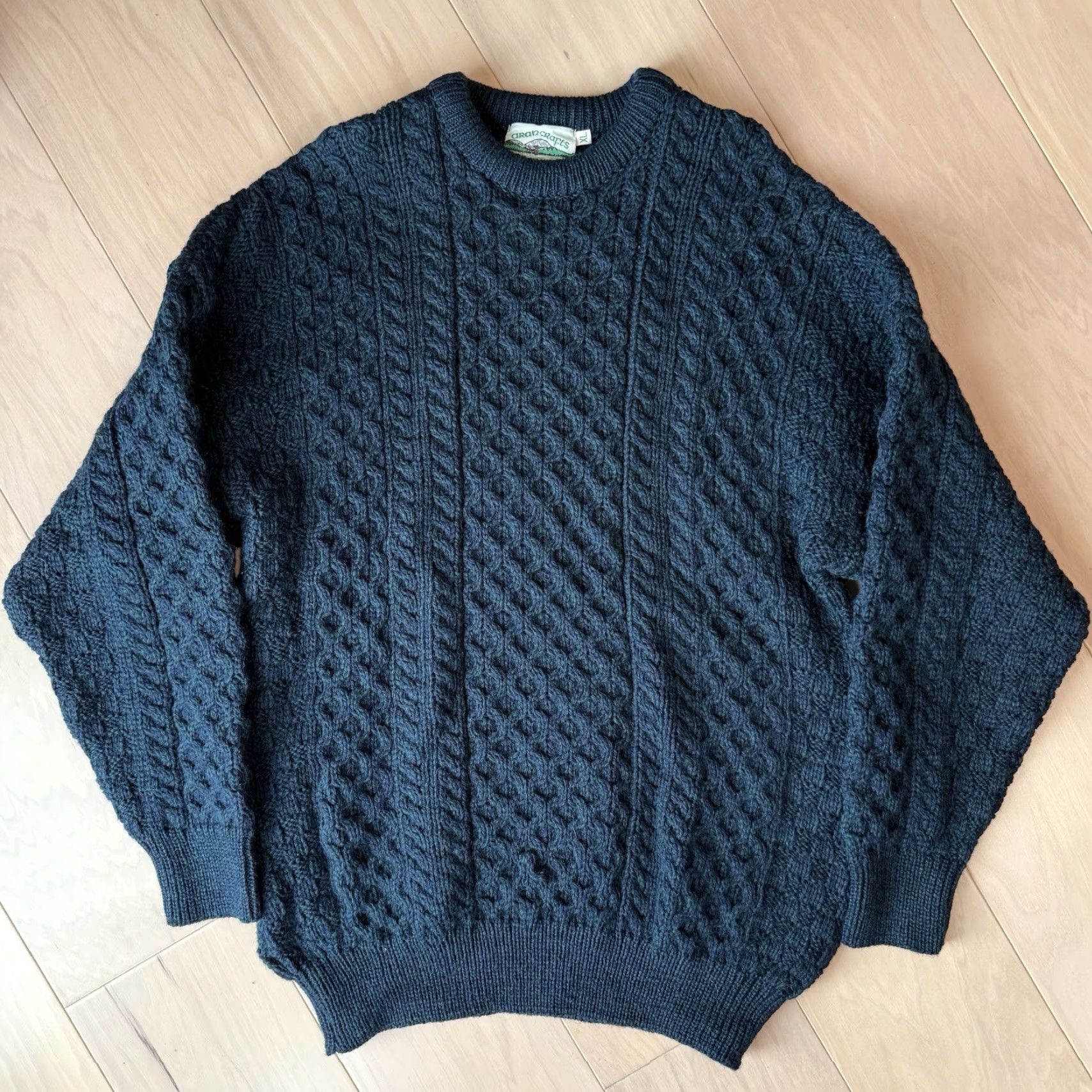 Vintage VINTAGE Aran Crafts Cable Knit Sweater XL Green Wool Ireland Fisherman Winter Outdoors Men Pullover Crew Neck Size US XL / EU 56 / 4 - 2 Thumbnail