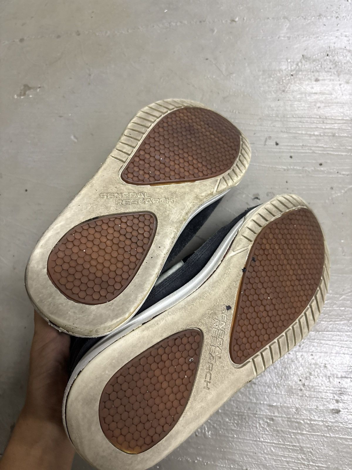 General Research General Research 90s Velcro Shoes Adidas Superstar Style Size US 10 / EU 43 - 10 Thumbnail