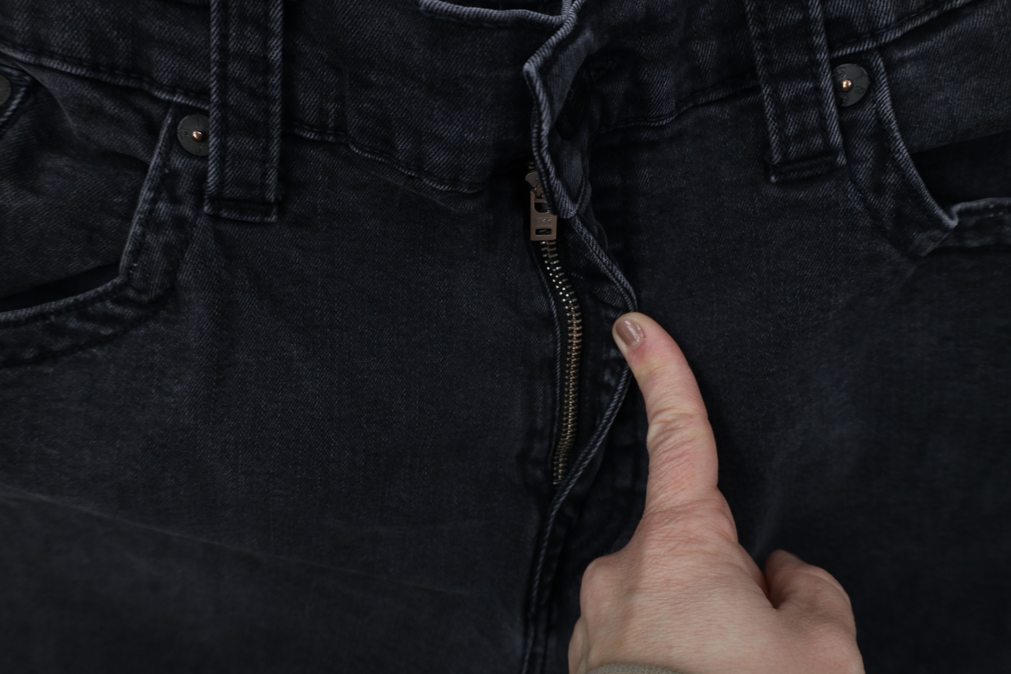 True Religion True Religion Rocco Relaxed Fit Skinny Leg Denim Jeans Black Size US 42 / EU 58 - 6 Thumbnail
