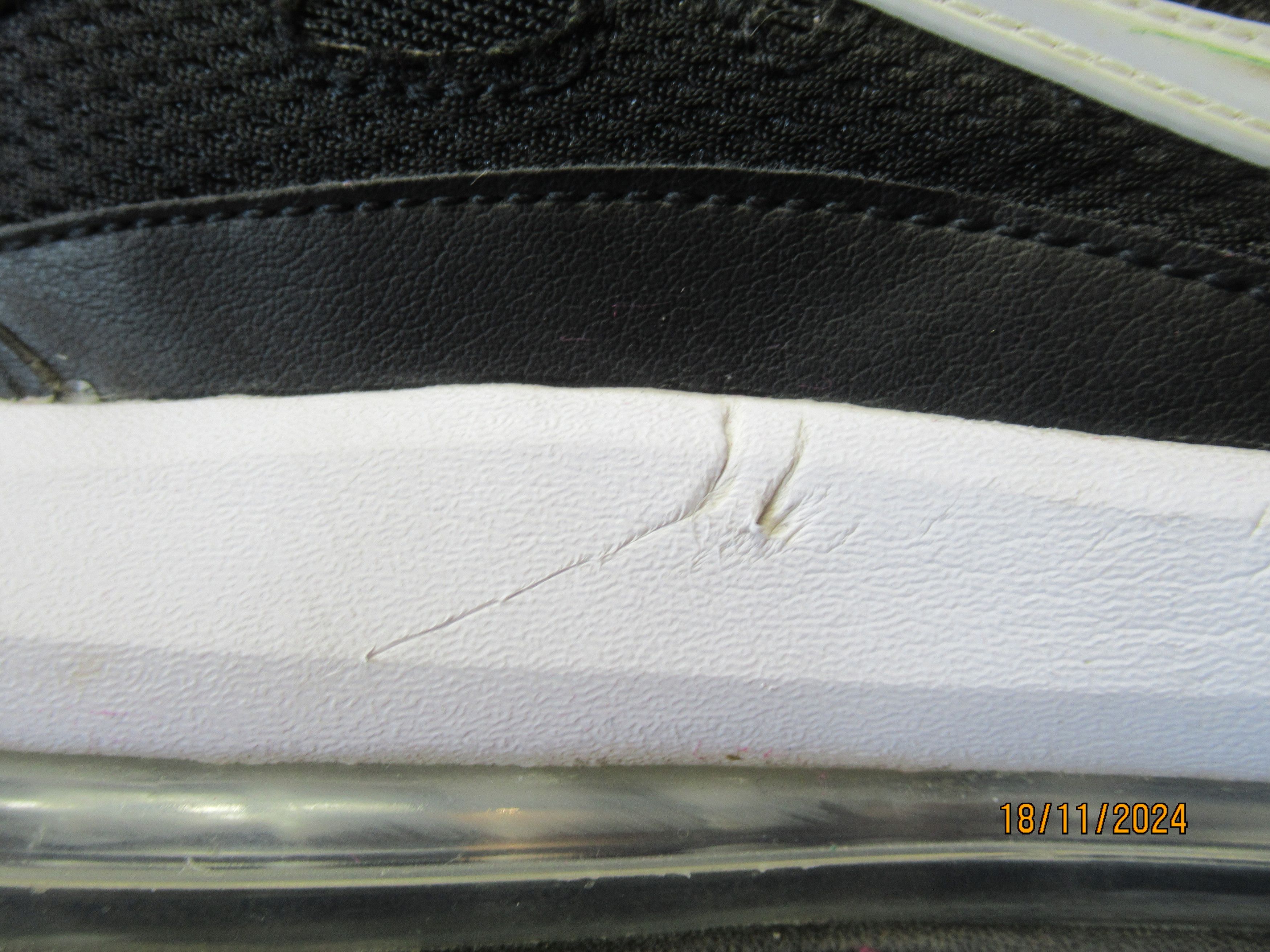 Nike Nike Air Max AP Size US 8 / EU 41 - 9 Thumbnail