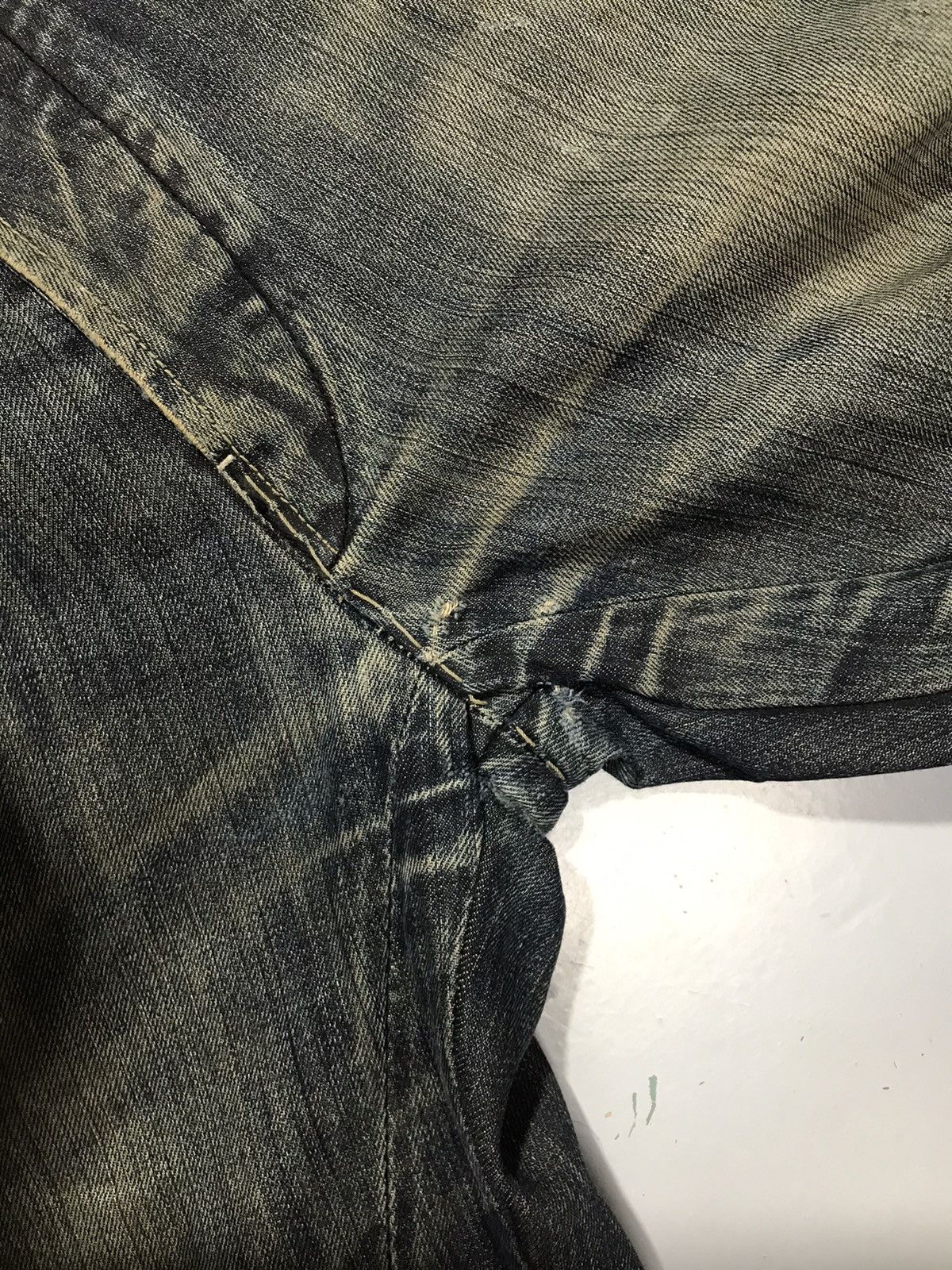 Ed Hardy Vintage Ed hardy damaged denim Size US 34 / EU 50 - 6 Thumbnail