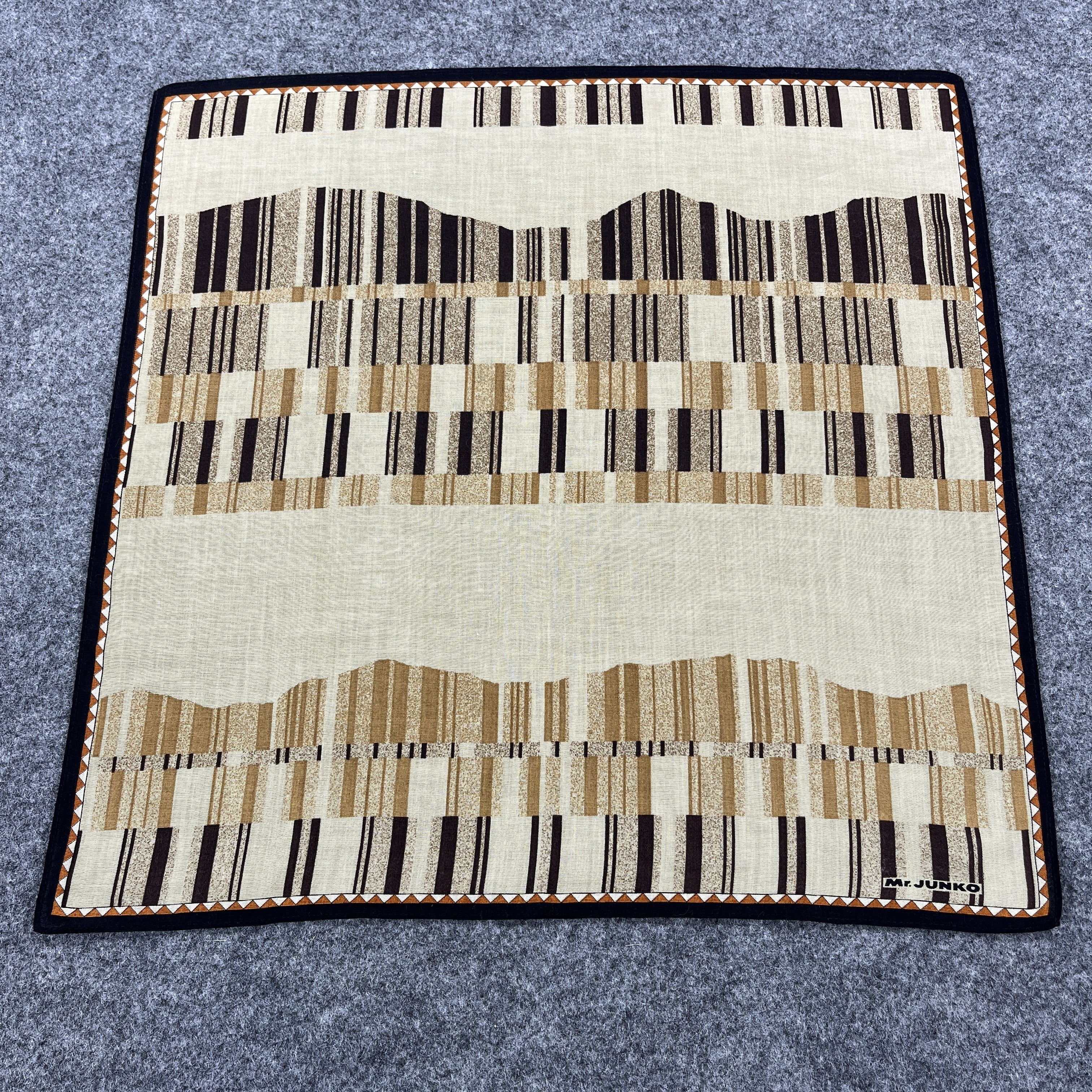 Mr. Junko Mr. Junko Handkerchief / Bandana / Neckerchief B568 Size ONE SIZE - 2 Thumbnail