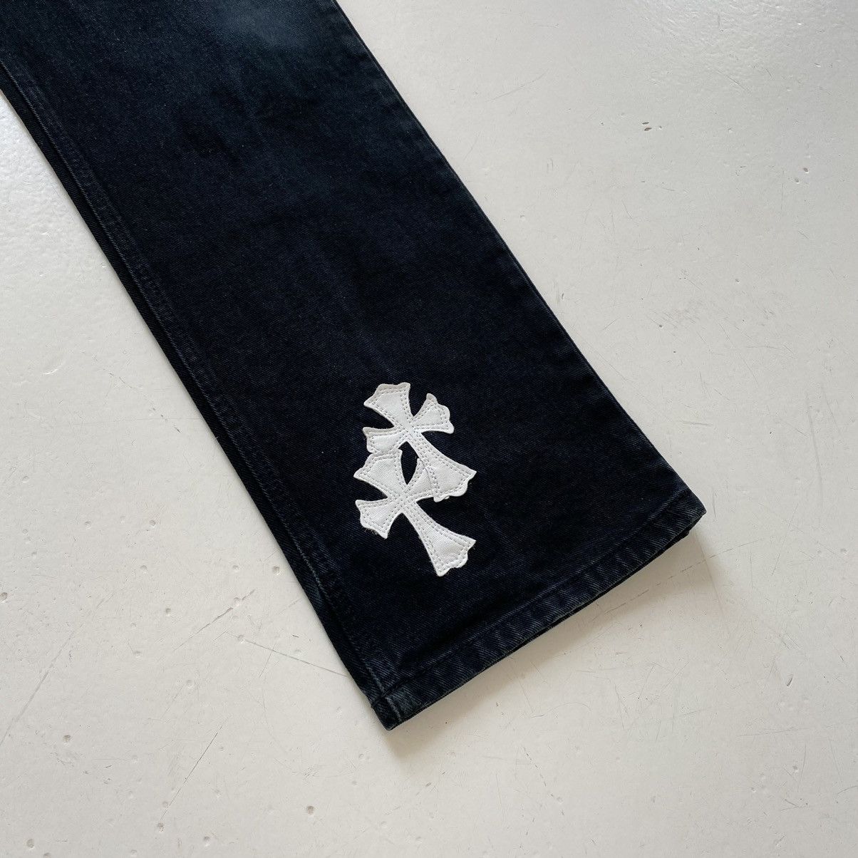 Levi's × Vintage Levi's "Chrome Hearts" custom white patched denim Size US 34 / EU 50 - 6 Thumbnail