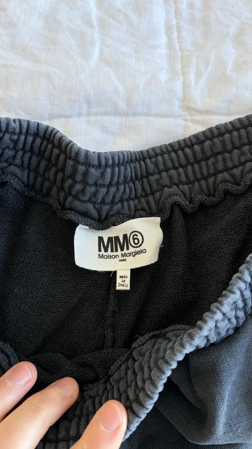 MM6 MM6 Maison Margiela × SSENSE Exclusive Washed Black Shorts Size US 38 / EU 54 - 3 Thumbnail