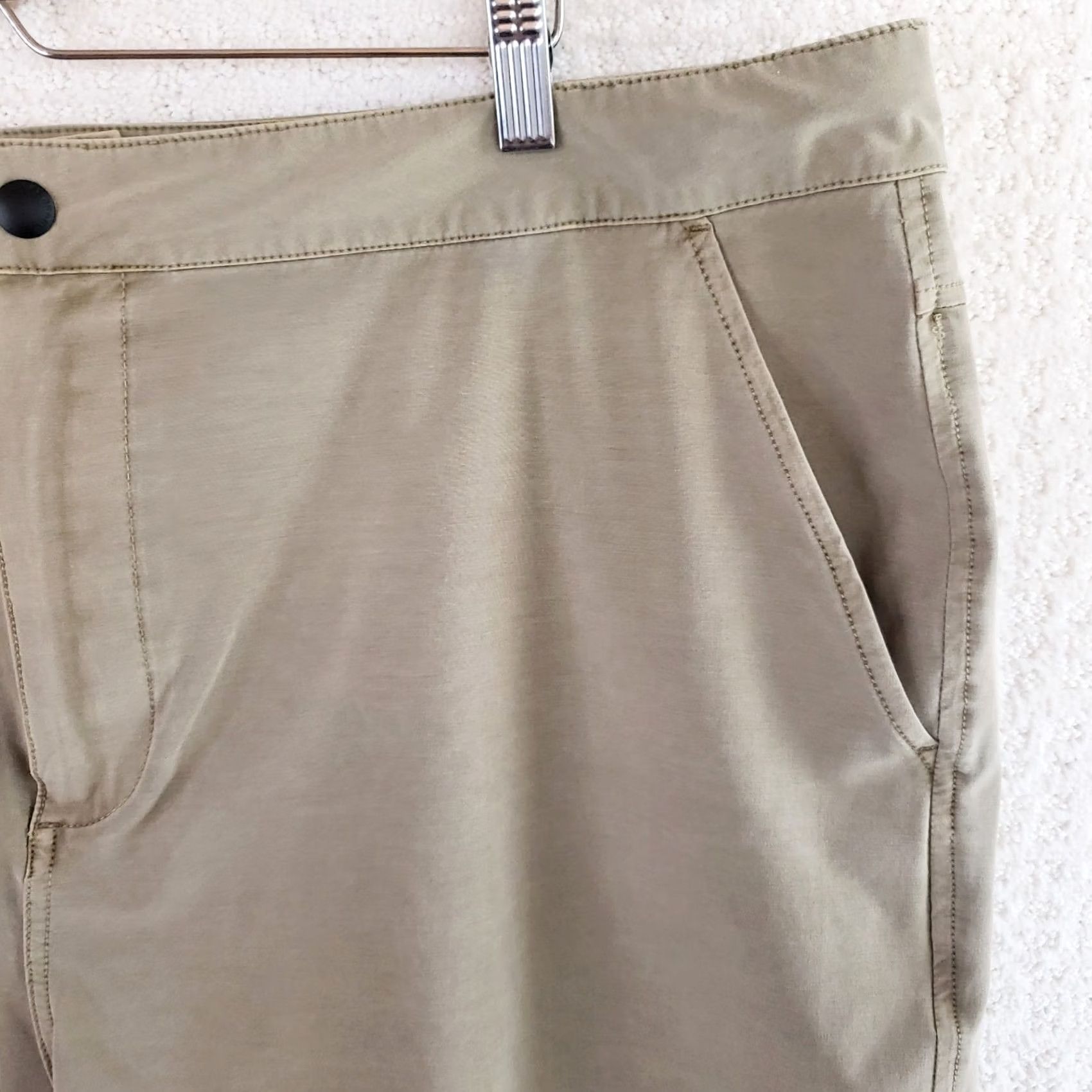 Lucky Brand Lucky Brand Shorts Mens 42x9 Beige Chino Regular Fit Pockets Outdoor Beach Slim? Size US 42 / EU 58 - 5 Thumbnail
