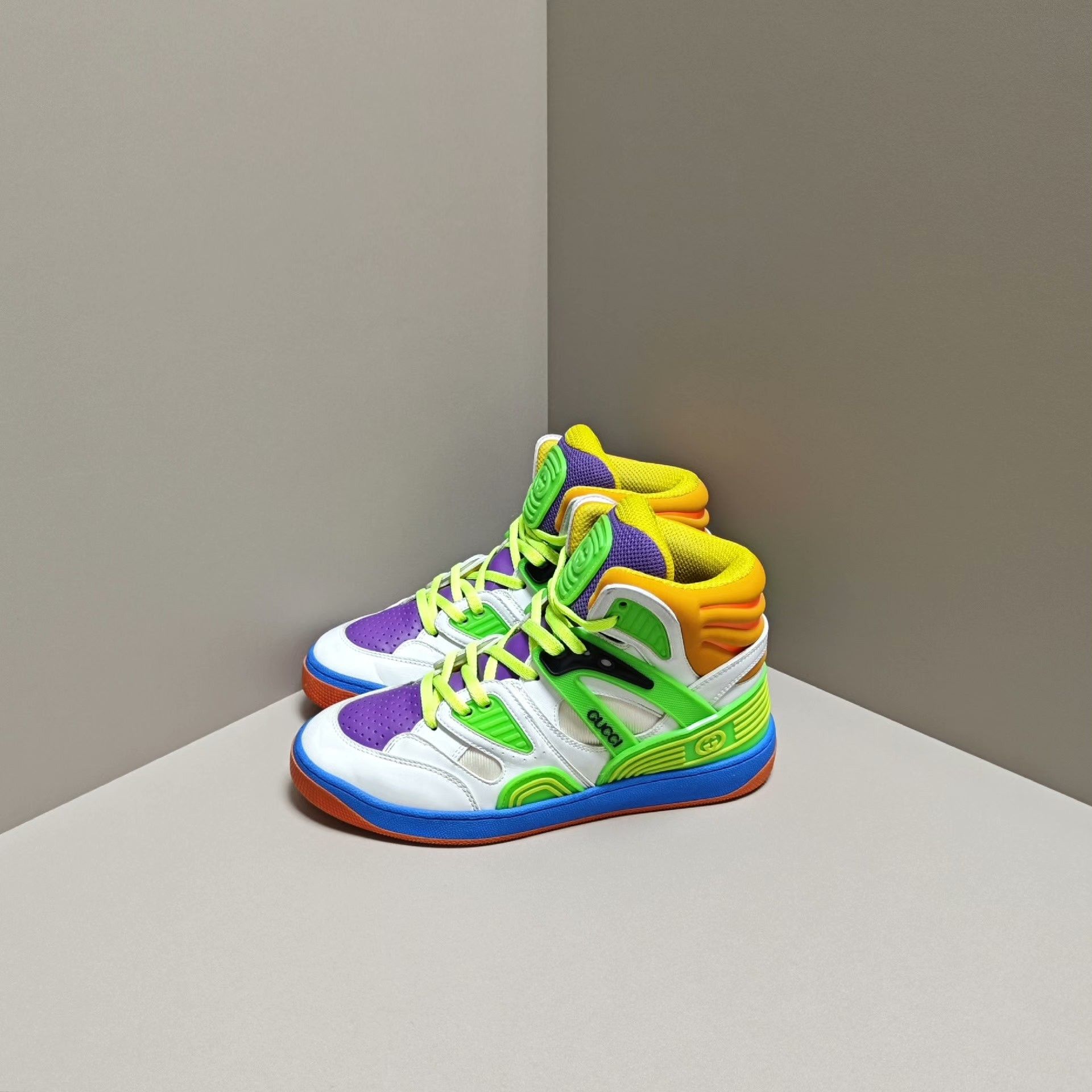 Gucci Gucci Lowtop Sneakers 5.5 Men Size US 5.5 / EU 38 - 1 Thumbnail