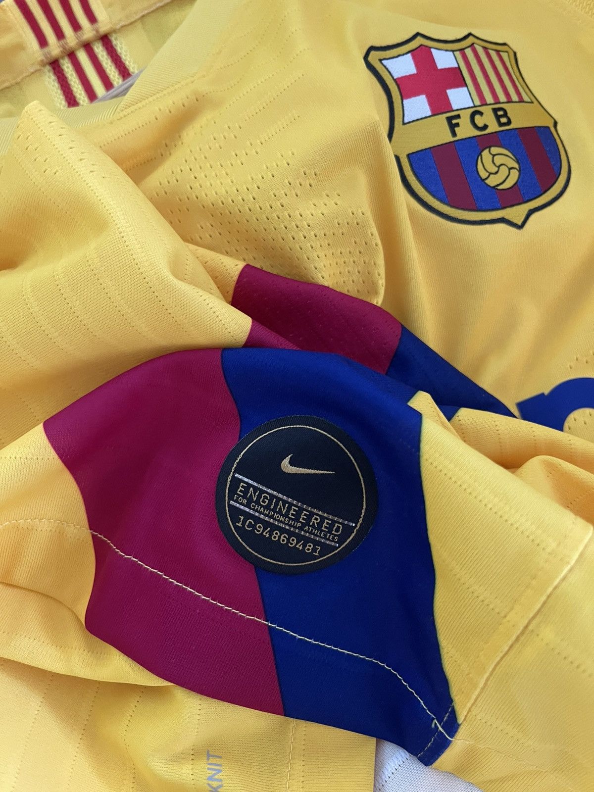 2019-2020 BARCELONA VAPORKNIT AWAY MESSI