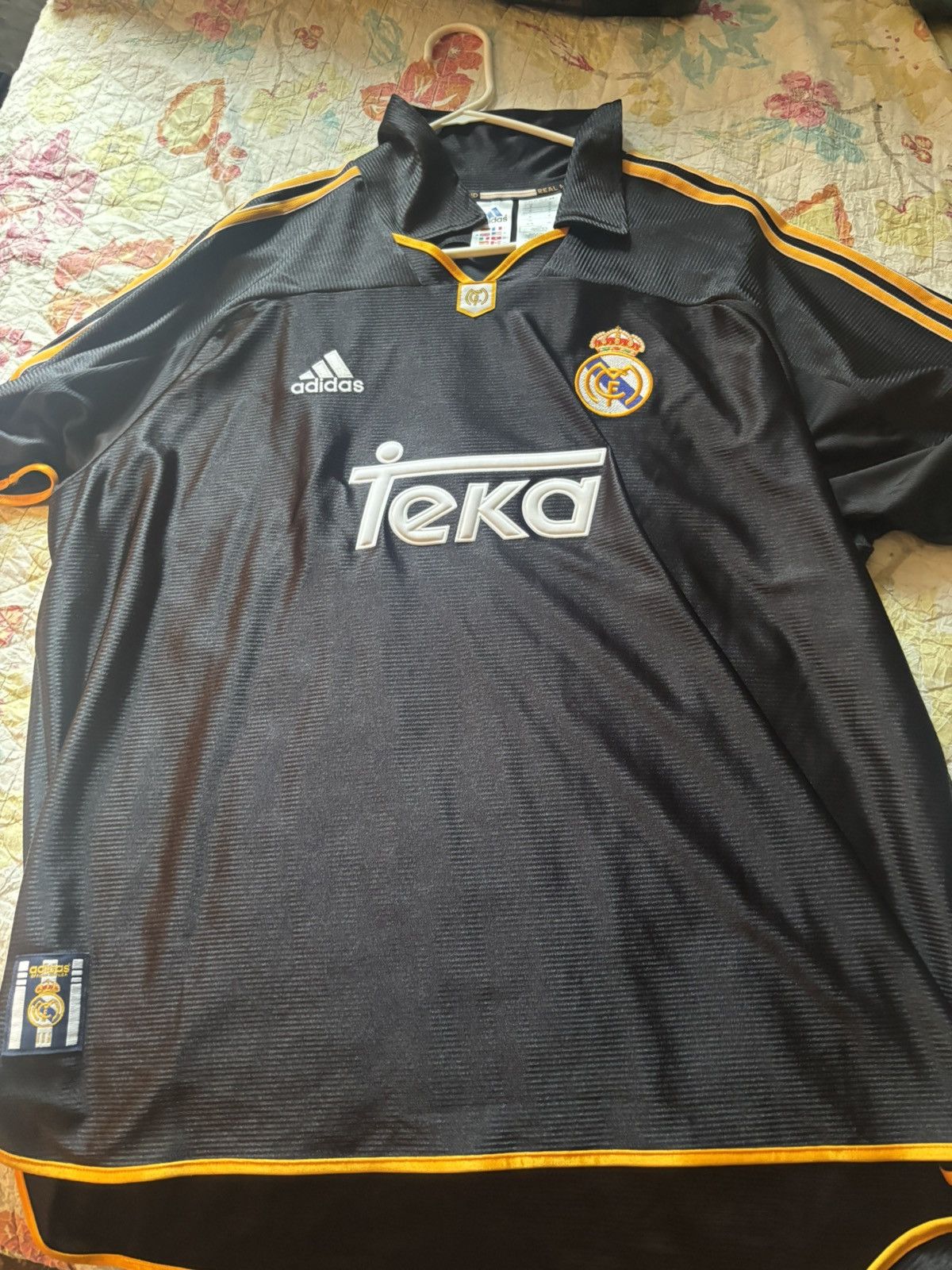Adidas Real Madrid 90s 2025 jersey remake Size US XL / EU 56 / 4 - 1 Thumbnail