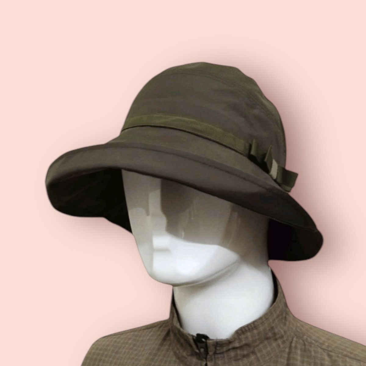 VINTAGE Y2k WATER REPELLENT NYLON/POLYESTER BUCKET HAT