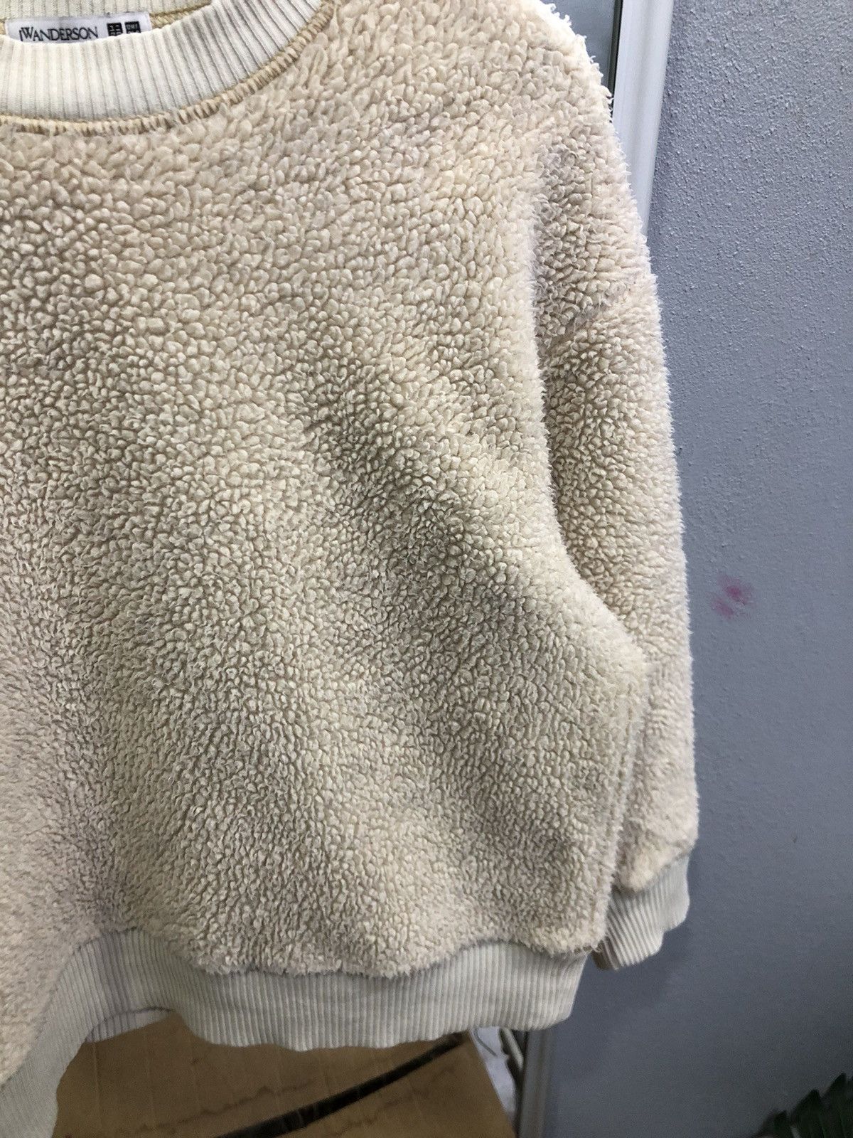 JW Anderson × Japanese Brand × Uniqlo Uniqlo JW Anderson fluffy fleece sweathirt Size M / US 6-8 / IT 42-44 - 4 Thumbnail