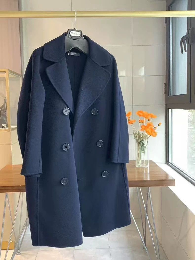 Max Mara Max Mara Cashmere double-breasted coat Size M / US 6-8 / IT 42-44 - 1 Thumbnail
